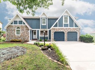 2209 Rodeo Dr, Lawrence, KS 66047