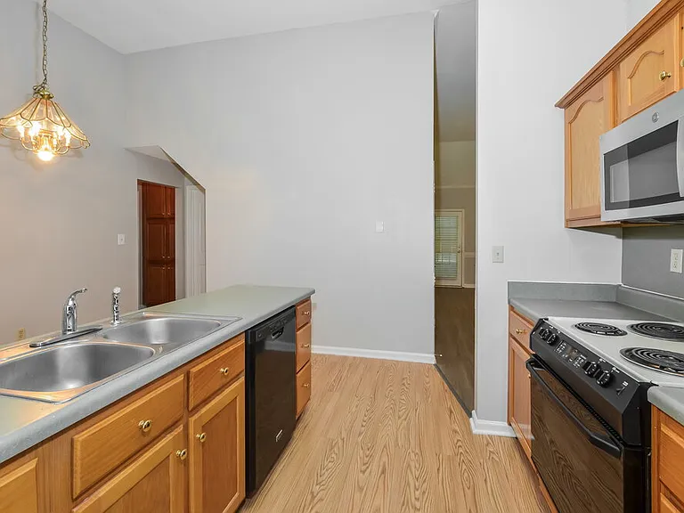 2382 Bethany Dr — Photo 9
