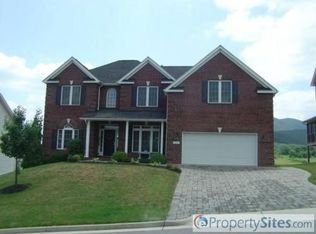 2206 River Oaks Dr, Salem, VA 24153