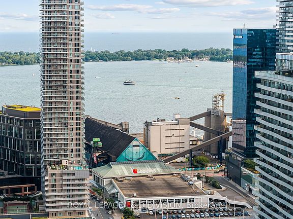 3rd image of 60 Colborne St #1702