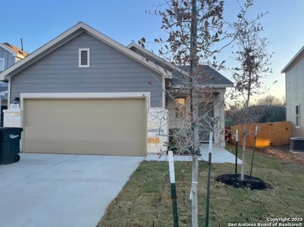 122 Canopy Oak Rd, New Braunfels, TX 78130