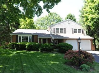 2071 Hilltop Rd, Bethlehem, PA 18015