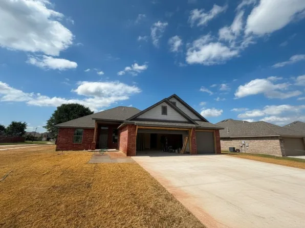 1955 W Flintlock Way, Mustang, OK 73064