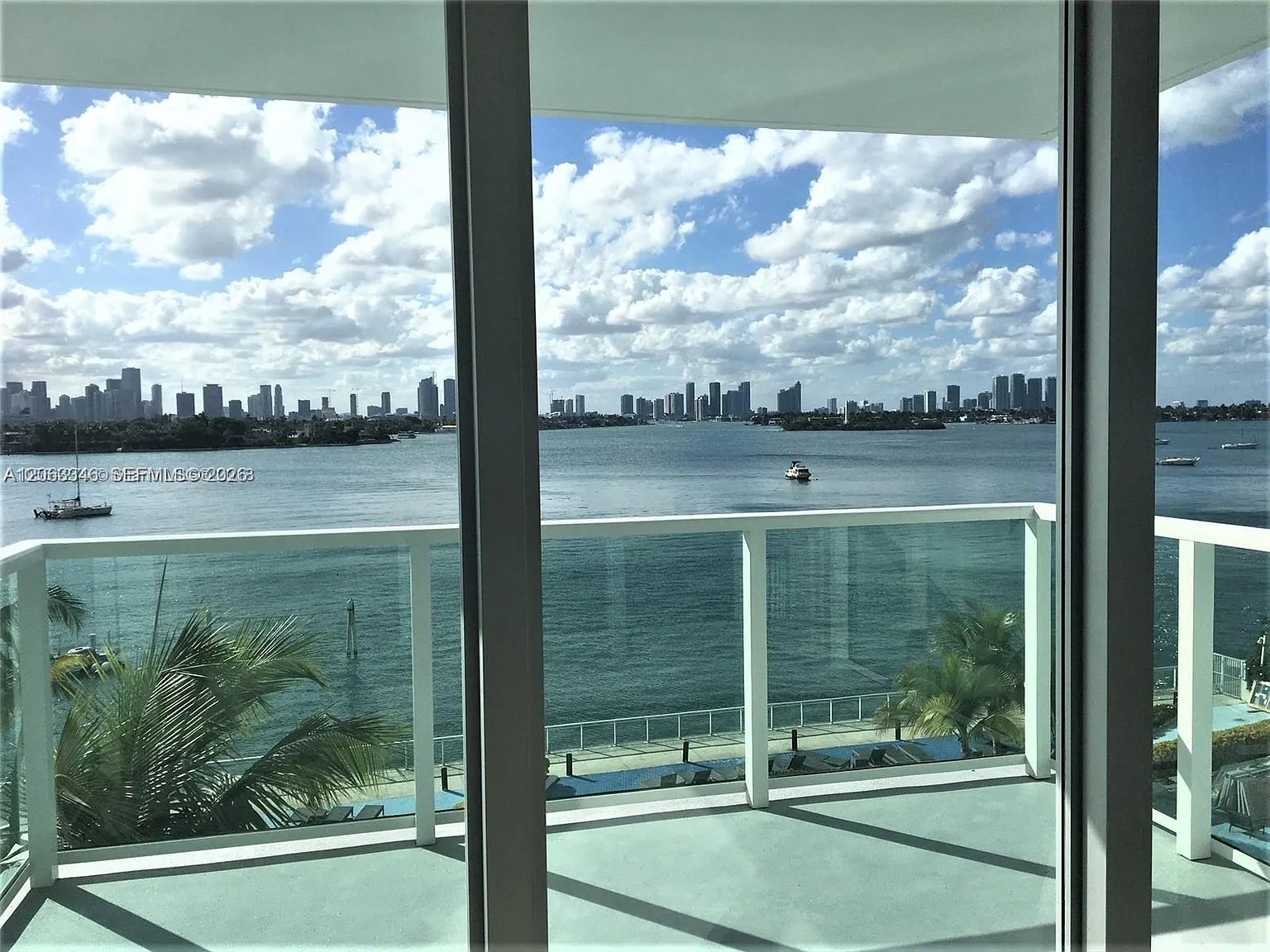 Mirador 1000 Condo — Photo 1