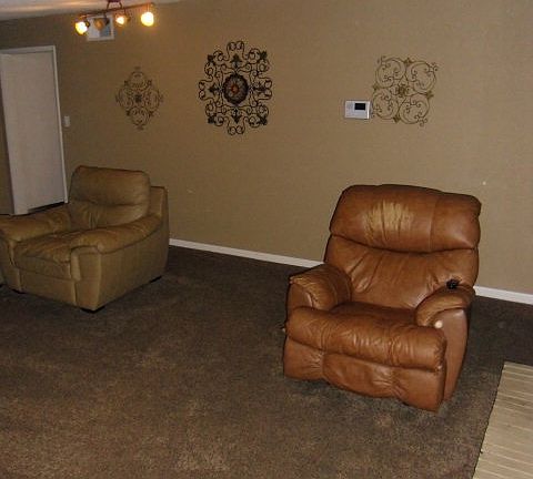 4th image of 4308 Winchester Ave