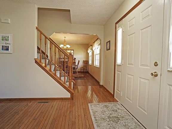 3rd image of 4578 Randall Dr