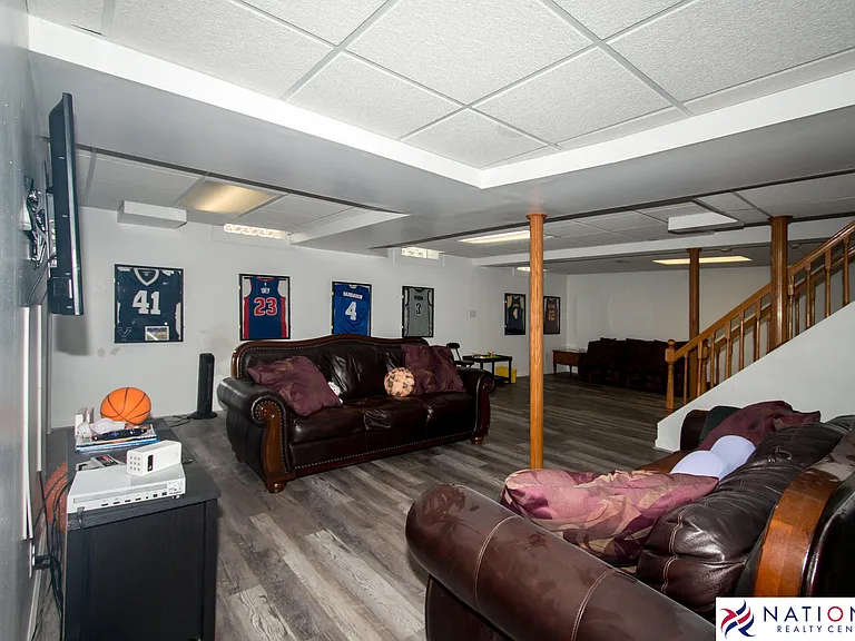 37709 Glengrove Dr — Photo 43