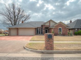8300 NW 107th St, Oklahoma City, OK 73162