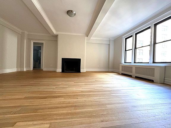 3rd image of 405 E 54th St APT 12E