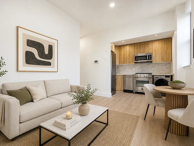 138 E 38th St #2C — Photo 1