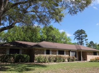 204 Whipoorwill Dr, Silsbee, TX 77656
