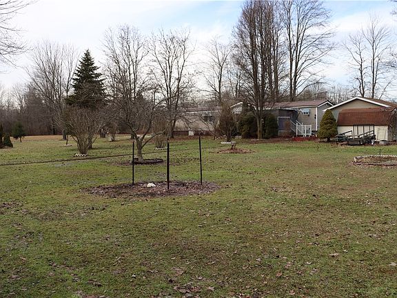 4th image of 2495 Leach Rd