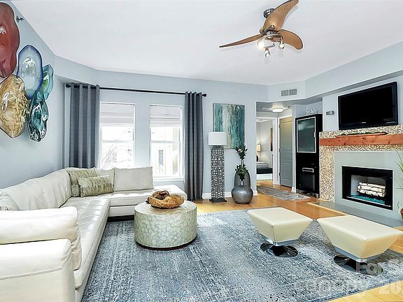 3rd image of 1320 Fillmore Ave Unit 418