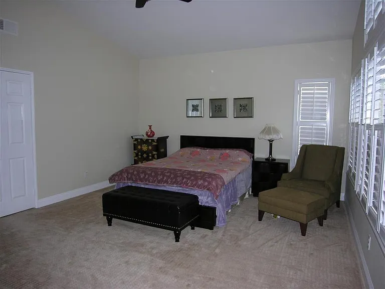 12222 Meadow Grass Ct — Photo 15