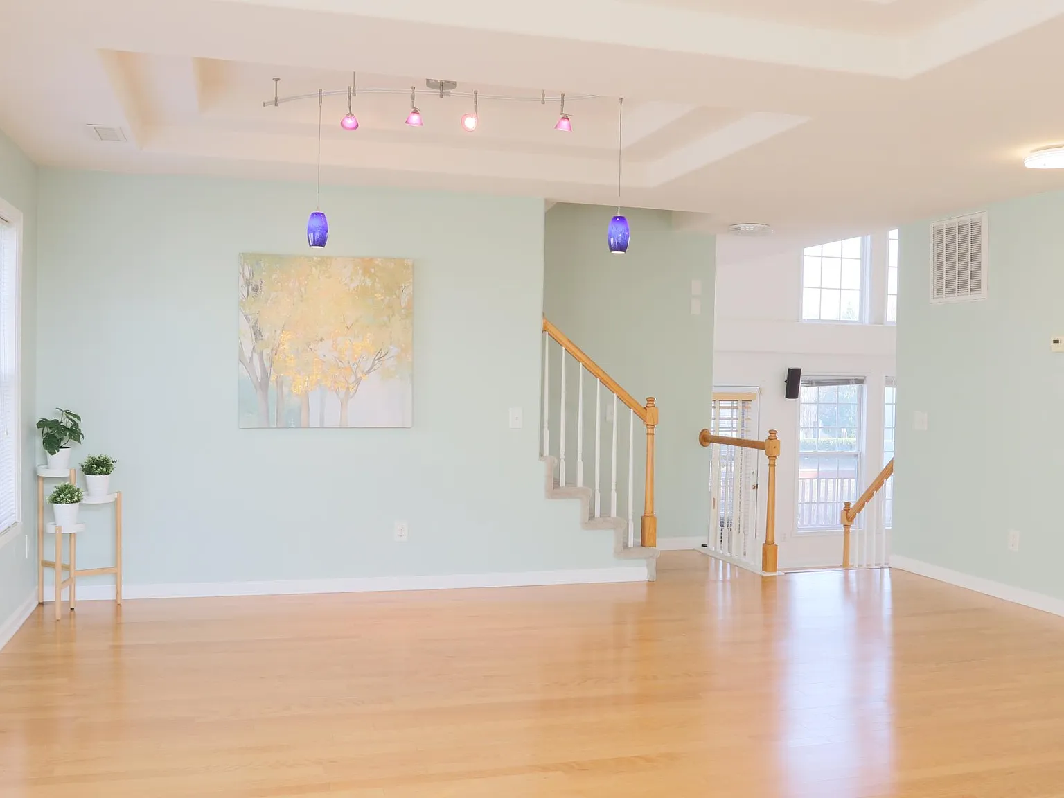 3 bed, 2216 sqft, $2,345 — Photo 4