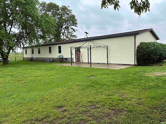 3rd image of 8967 N Schulze Rd