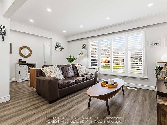 5th image of 23 Japonica Rd