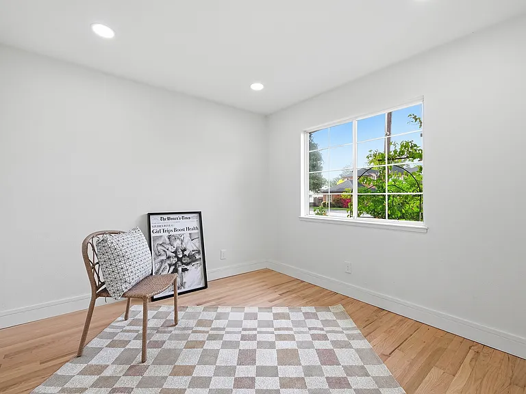 1223 Rose Ave — Photo 13