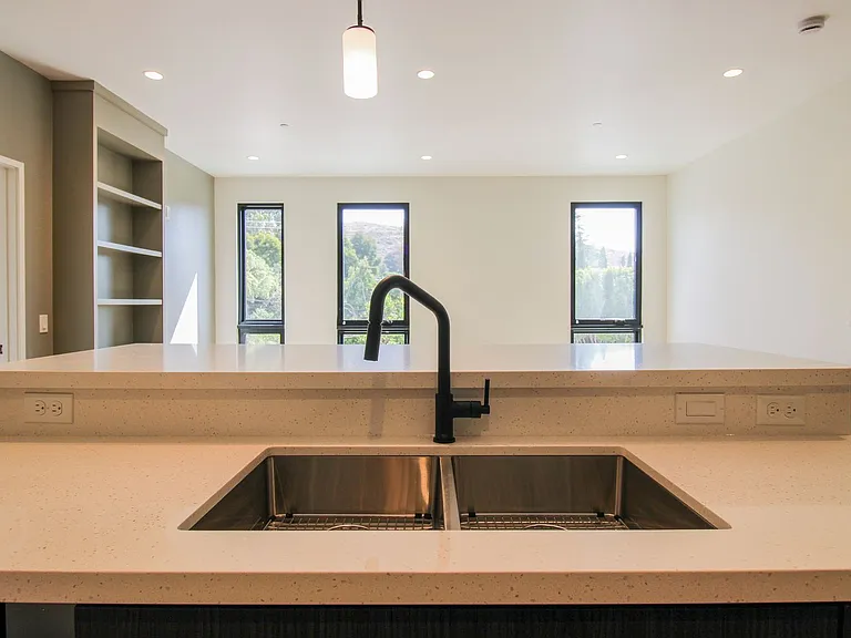 Newly Built Luxury Apartments in San Luis Obispo "Little Italy" — Photo 58