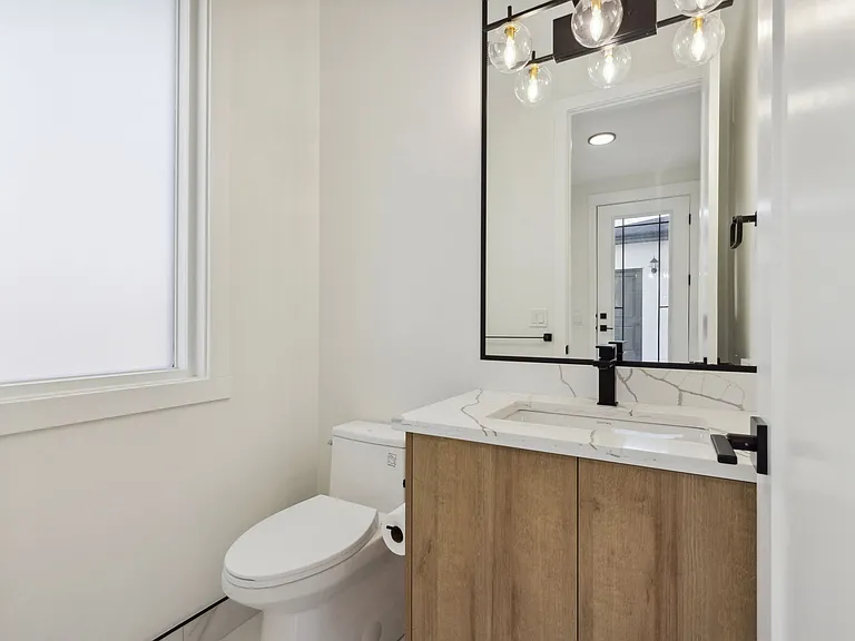 33 Harvard St NW #UPPER — Photo 13
