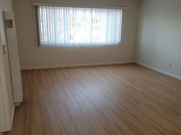 5th image of 1234 Solano Ave #301