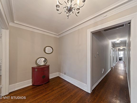 5th image of 5901 N Kenmore Ave #3