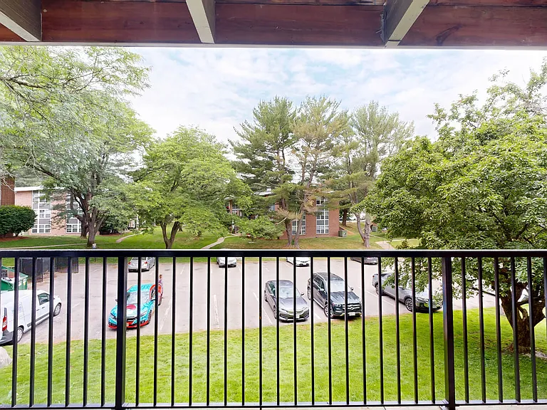 The Commons at Windsor Gardens — Photo 178