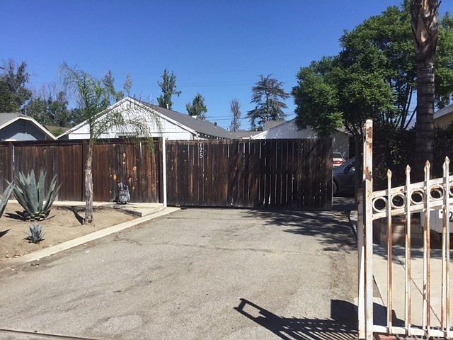 1st image of 725 E Columbia Ave