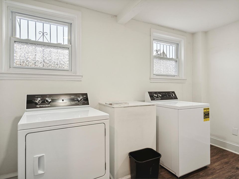 Common Area Laundry Room