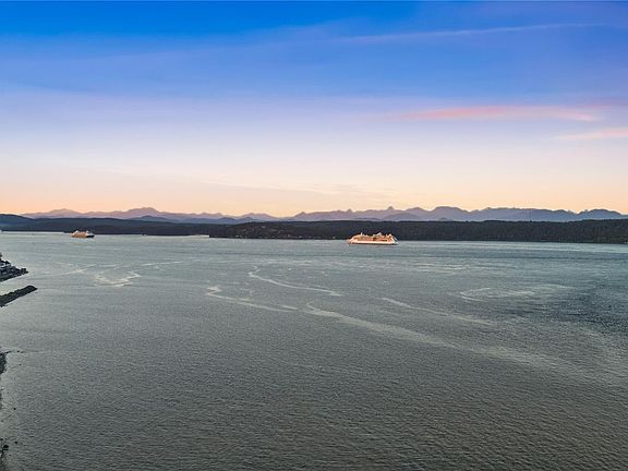 2nd image of 433 Eagle Ridge Rd