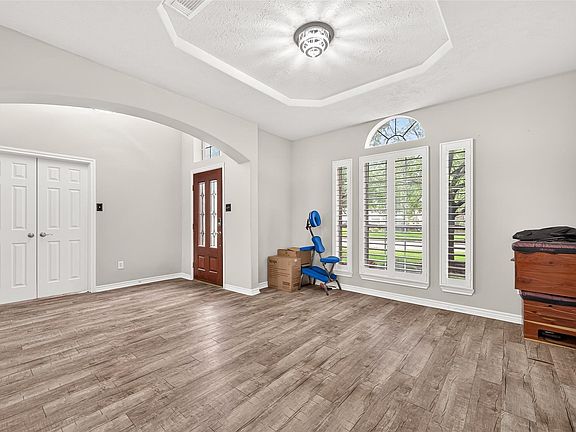 3rd image of 11906 Mariposa Canyon Dr