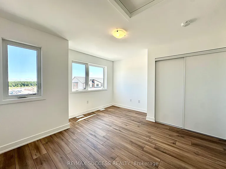 49 Flan Blvd — Photo 7