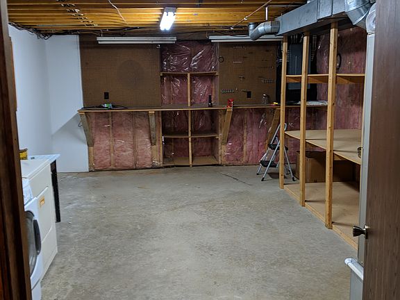 Lower level utility room