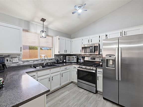 3rd image of 9357 Willow Meadow Ct