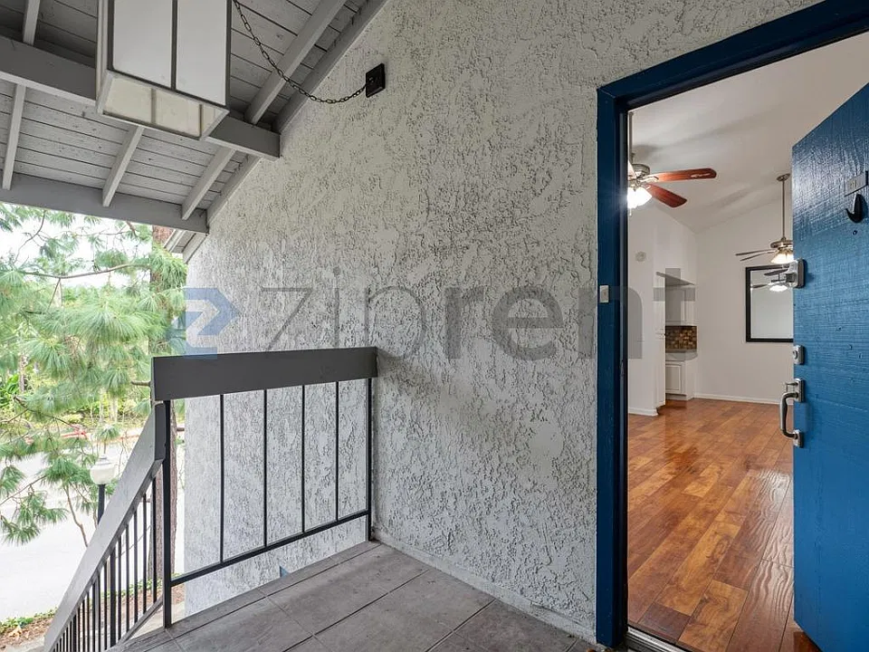 1811 N Brea Blvd #216
