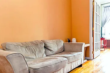 Rented by Wave Real Estate Group