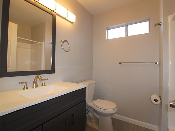 2nd image of 3016 Honolulu Ave APT 5