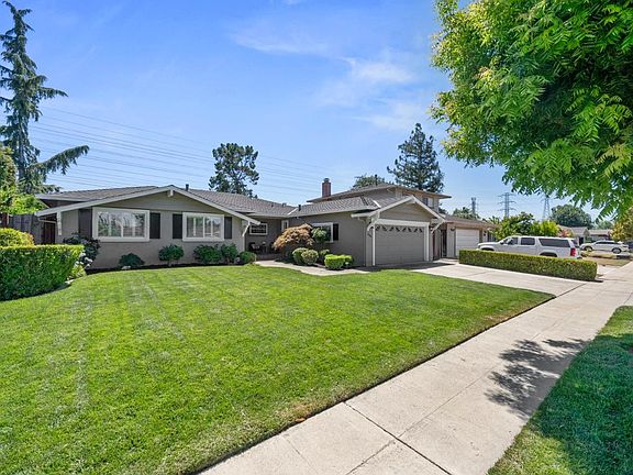 2nd image of 1124 Rhinecastle Way