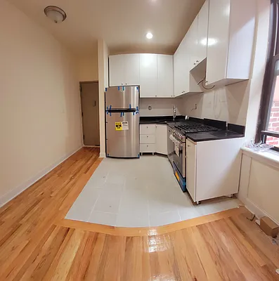 Rented by Metro Park Realty Inc | media 6