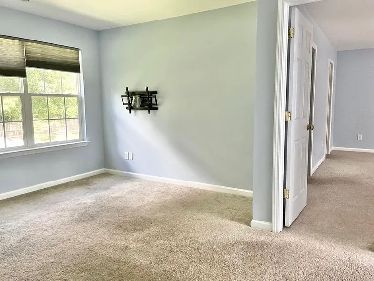 263 N Fuquay Springs Ave — Photo 6