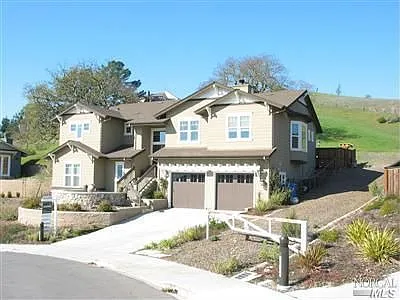 17 Winding Way photo 1