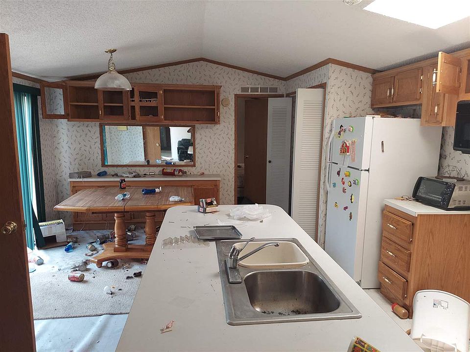 2nd image of 11550 Sand Lake Rd