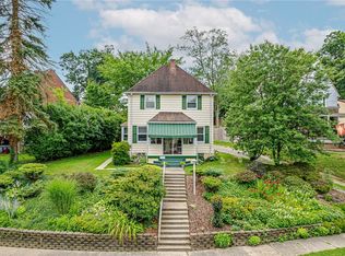 412 Vine St, Jeannette, PA 15644