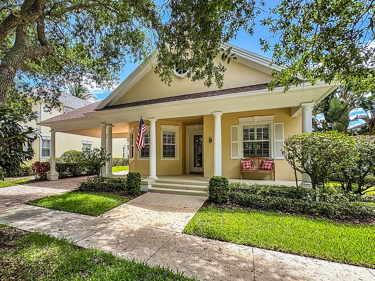 246 Barbados Dr — Photo 22