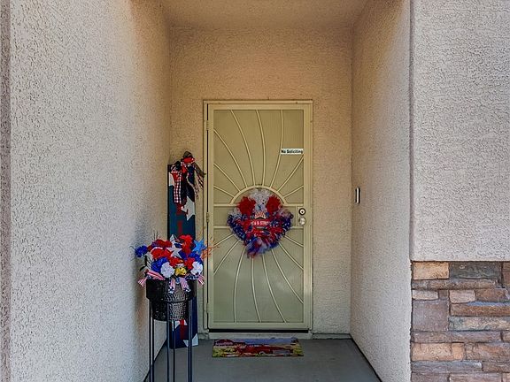 4th image of 6125 River Belle St