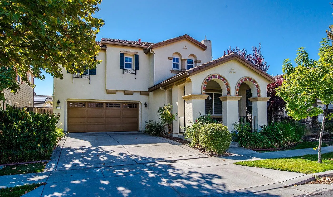 2642 Nicolson Cir photo 1