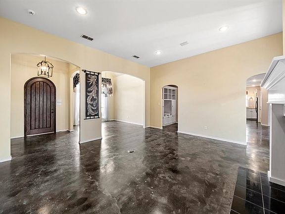 5th image of 103 Glen Eagles Dr