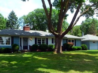 521 Ashley Ln, Mendota Heights, MN 55118