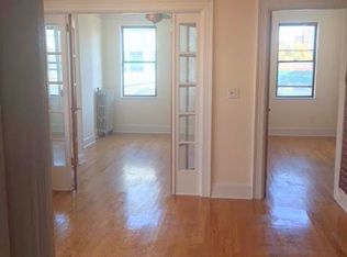 3365 10th St APT 2, Astoria, NY 11106