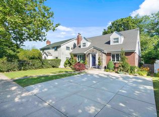 14119 81st Ave, Jamaica, NY 11435